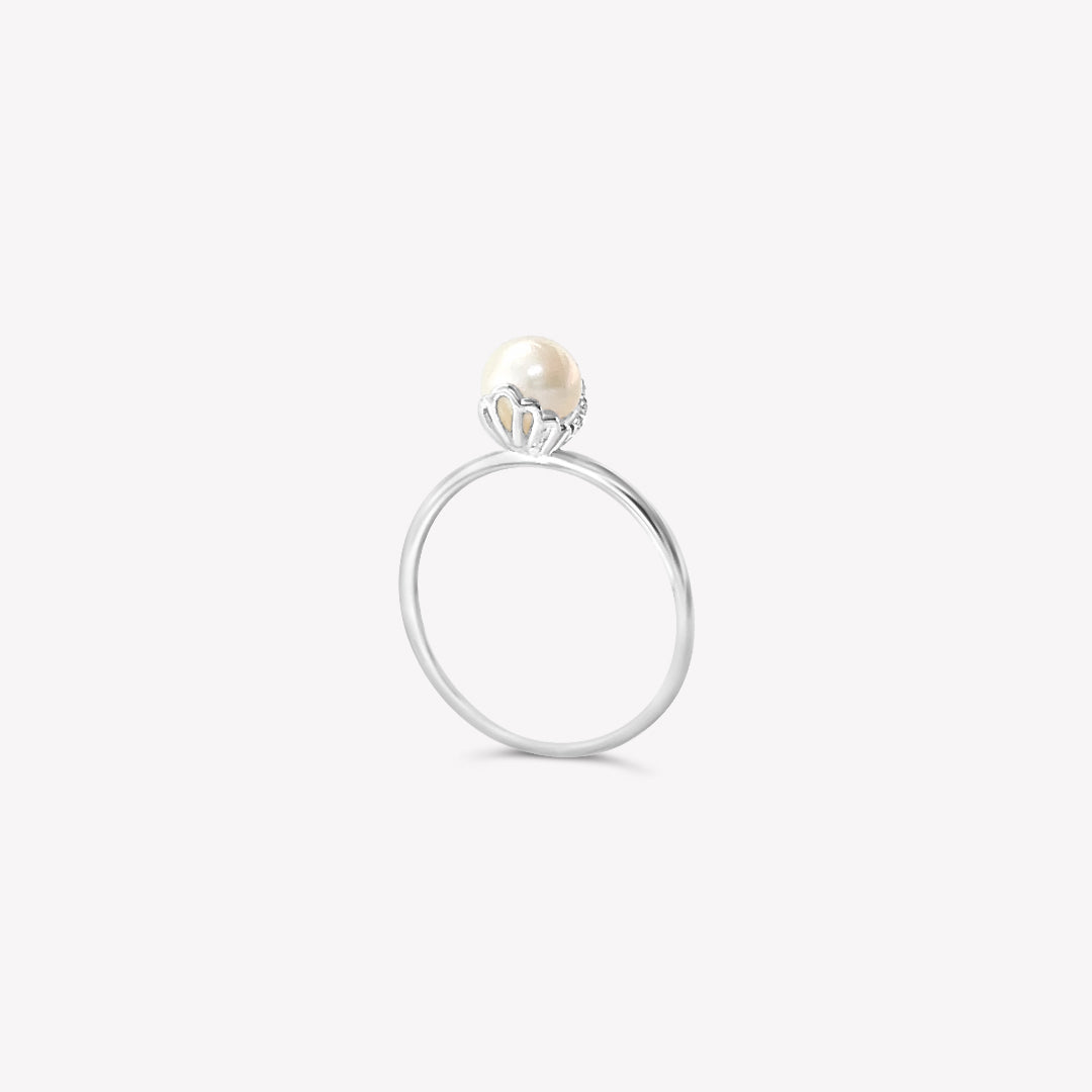 Rizen Jewelry Becoming Freshwater Pearl encased shell ring in sterling silver from the Becoming Collection.