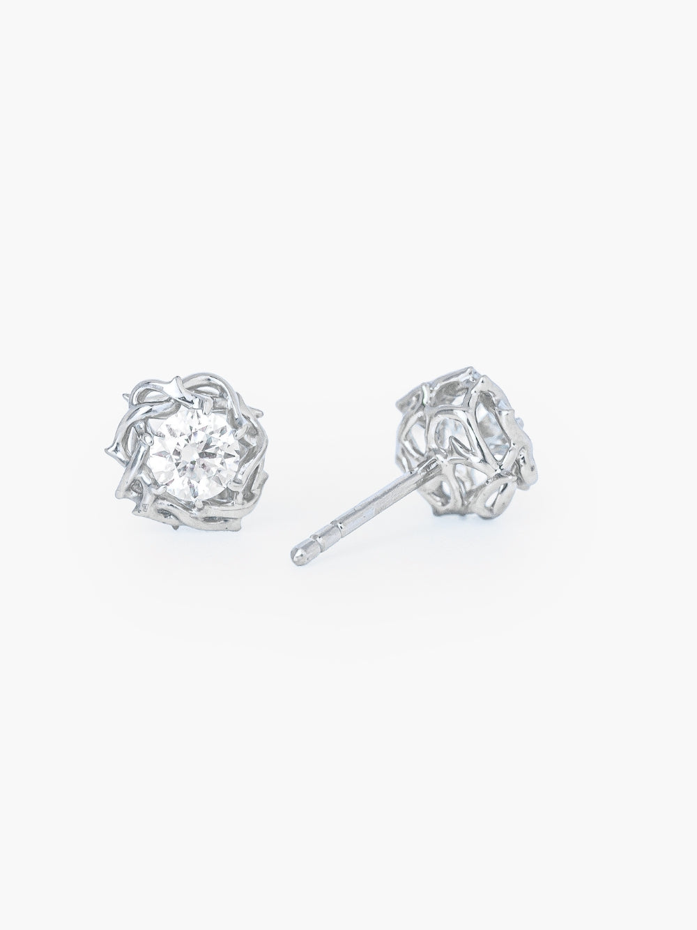 Rizen Jewelry Crown of Thorns Stud earrings, intricately cradle, a round brilliant cut cubic zirconia in the center. 